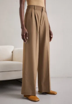 Filippa K Darcey Trousers - Bukse - Nougat