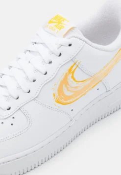 Nike Sportswear Nike Air Force 1 07 Db - Joggesko - White/Solar Flare -SexyHair-butikk 0126f13e65d247f8a3b6929f6baa3563 scaled