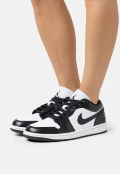 Air Jordan 1- Joggesko - White/Black