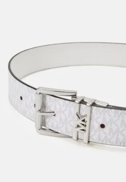 MICHAEL Michael Kors Logo Reversible Belt - Belte - White/Silver 7 MICHAEL Michael Kors Logo Reversible Belt - Belte - White/Silver -SexyHair-butikk 10bb2a96b715497696edcd18446d3714 scaled