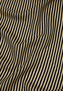 By Malene Birger Lorettas - Skjerf - Beige 5 By Malene Birger Lorettas - Skjerf - Beige -SexyHair-butikk 10ec45d66c764314a08ec2dd13e23949 scaled