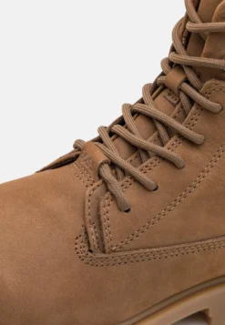 Boss Adley Halb - Snørestøvletter - Medium Beige 11 Boss Adley Halb - Snørestøvletter - Medium Beige -SexyHair-butikk 19db55342ecd4fbca841d80cd1f40e3a scaled