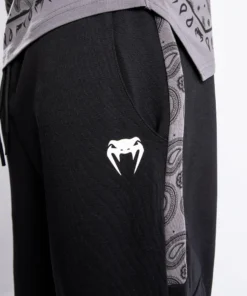 Venum Cali 34 Jogger - Oversize - Black -SexyHair-butikk 1 252F7 252Fd 252F0 252F17d0998a84308706b305590f1aea5ebcdd574e8c JOGGERS CALI34 BLACK 5 d2f03d60 4ab9 413b 8d52 5d4d9afbf5cb