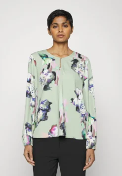 MARC CAIN Bluse - Powder Mint