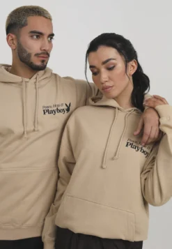 Peace Hope And Playboy Hoodie Unisex - Hoodie - Desert Sand -SexyHair-butikk 2cbe835513544c47b4ffd000681db6d1 scaled