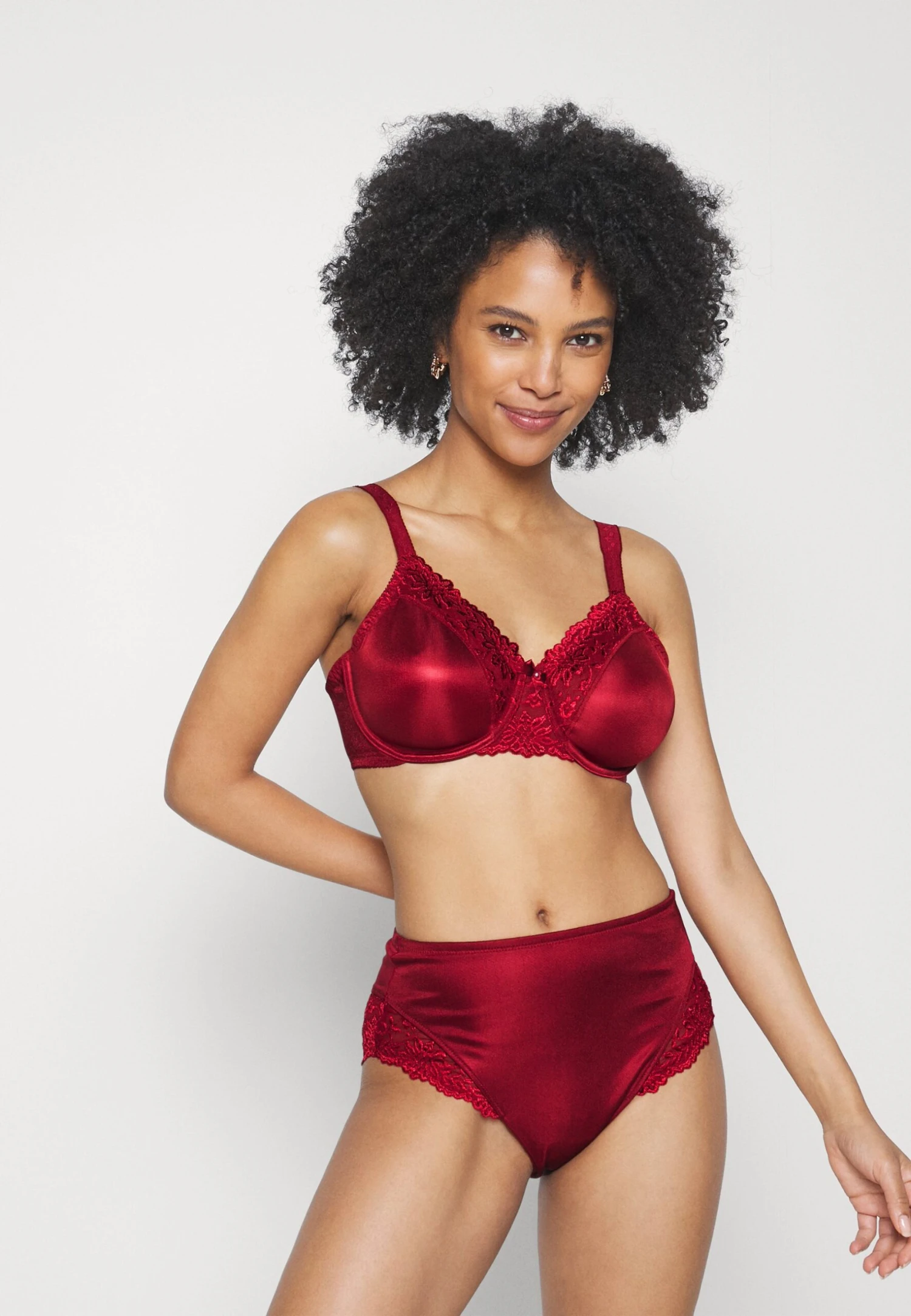 Triumph Ladyform Soft - Bøyle-Bh - Red 2 Triumph Ladyform Soft - Bøyle-Bh - Red - Bilde 2