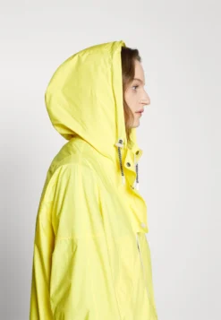 Lett Jakke - Golden Yellow -SexyHair-butikk 64a43139b2194e90a78473676c7e83cb scaled