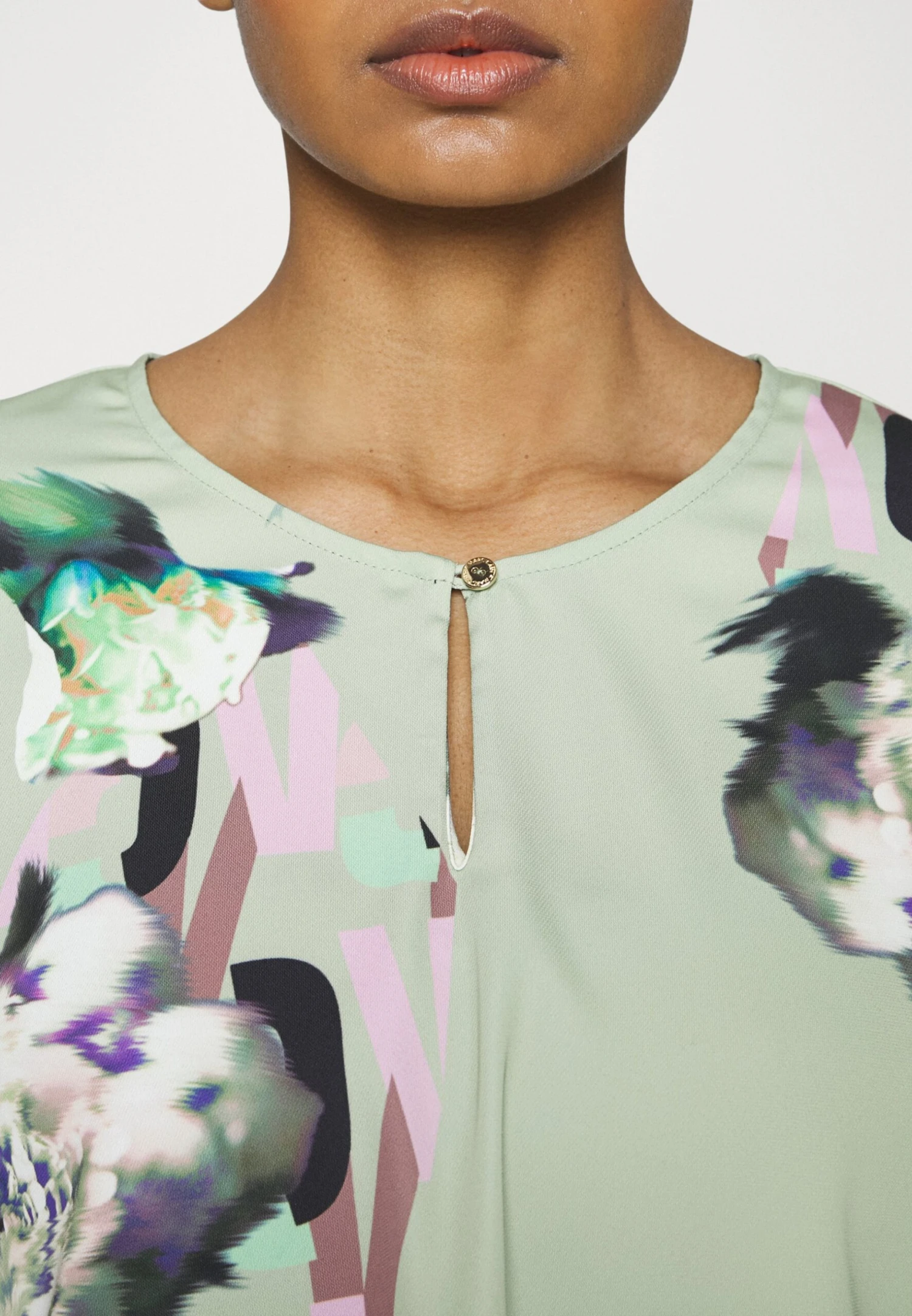 MARC CAIN Bluse - Powder Mint 6 MARC CAIN Bluse - Powder Mint - Bilde 6