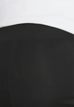 Mamalicious Mlchrissy Wide Pants - Bukse - Black 9 Mamalicious Mlchrissy Wide Pants - Bukse - Black -SexyHair-butikk 92d16bb0e0df4b2a912ac5d74428060d scaled