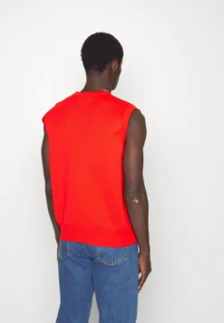 J.Lindeberg Vian Crewneck Slipover - Strikkegenser - Fiery Red -SexyHair-butikk 9cb4c14e66ab4113b1e48883db727c98 scaled