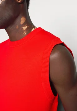 J.Lindeberg Vian Crewneck Slipover - Strikkegenser - Fiery Red -SexyHair-butikk a235df6d84cd4722a50a8fbb7c0e11a3 scaled