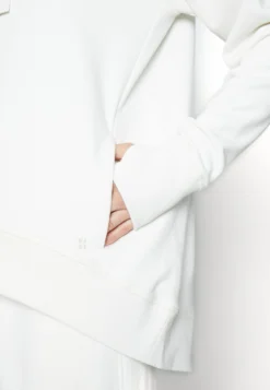 Sweaty Betty Revive Longline Hoody - Hoodie - White -SexyHair-butikk ba2b16e556da4b90ab22dae9aa5e6df2 scaled