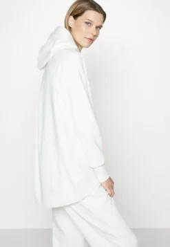 Sweaty Betty Revive Longline Hoody - Hoodie - White -SexyHair-butikk ba96992eca634c13af4b121607f9db0a scaled
