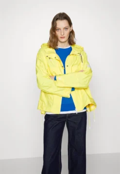 Lett Jakke - Golden Yellow -SexyHair-butikk e6086d07c2e4460eaecaa3f1e0b9cbbd scaled